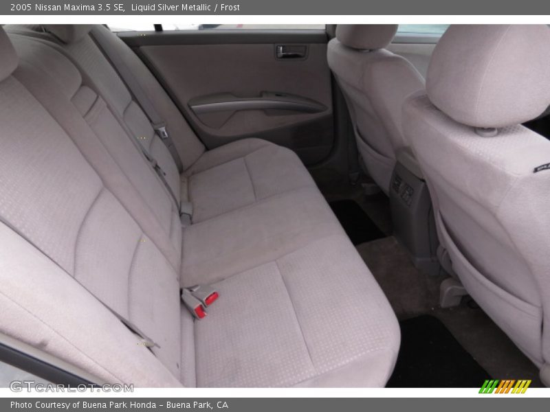 Liquid Silver Metallic / Frost 2005 Nissan Maxima 3.5 SE