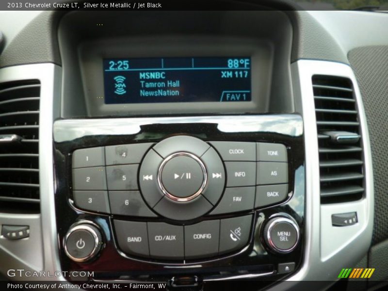 Silver Ice Metallic / Jet Black 2013 Chevrolet Cruze LT