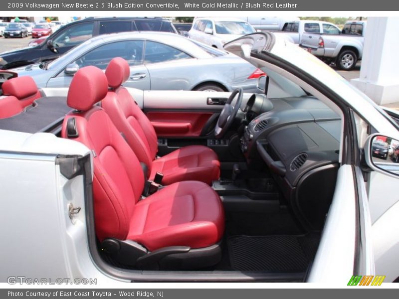 Front Seat of 2009 New Beetle 2.5 Blush Edition Convertible
