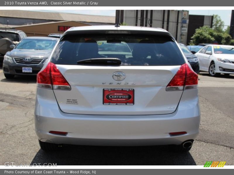 Classic Silver Metallic / Gray 2010 Toyota Venza AWD