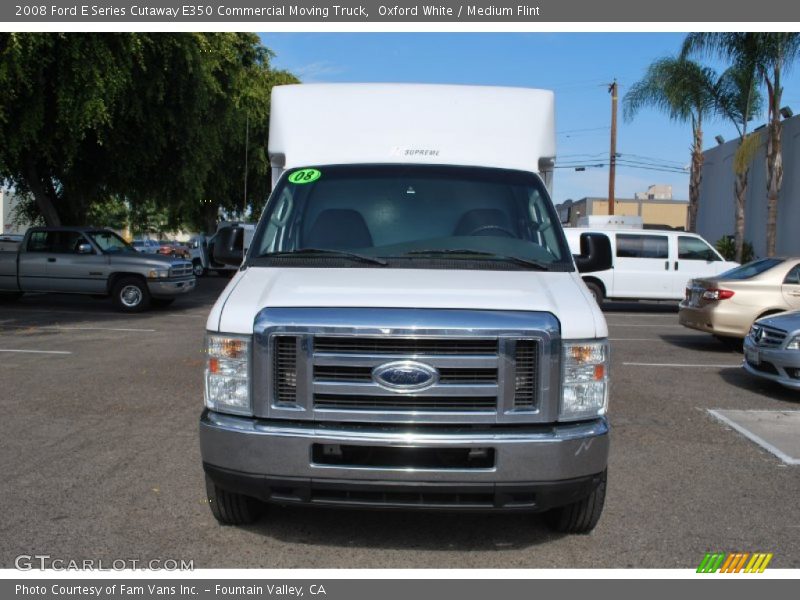 Oxford White / Medium Flint 2008 Ford E Series Cutaway E350 Commercial Moving Truck