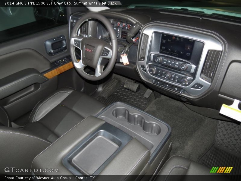Dashboard of 2014 Sierra 1500 SLT Crew Cab