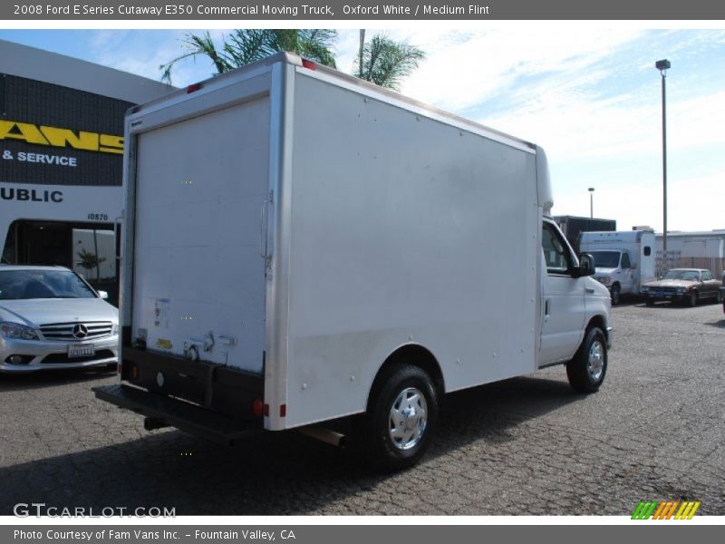 Oxford White / Medium Flint 2008 Ford E Series Cutaway E350 Commercial Moving Truck