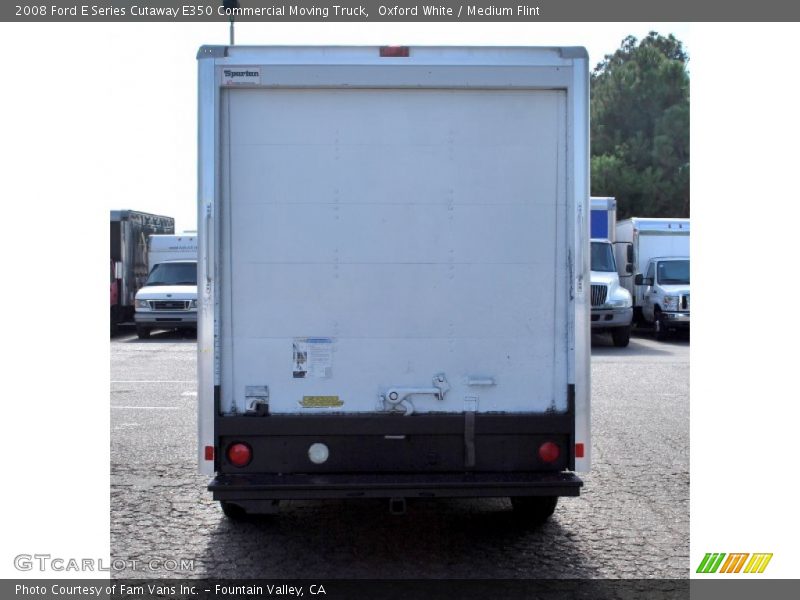 Oxford White / Medium Flint 2008 Ford E Series Cutaway E350 Commercial Moving Truck
