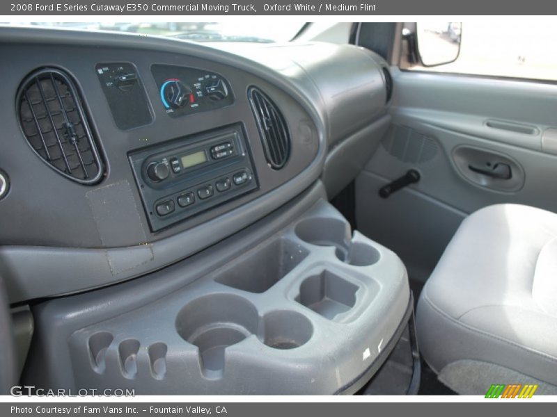 Oxford White / Medium Flint 2008 Ford E Series Cutaway E350 Commercial Moving Truck