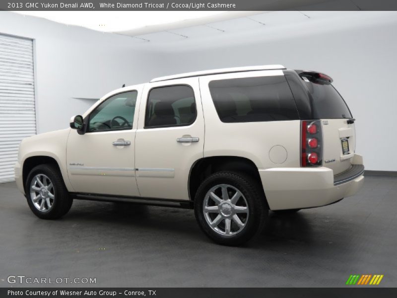 White Diamond Tricoat / Cocoa/Light Cashmere 2013 GMC Yukon Denali AWD