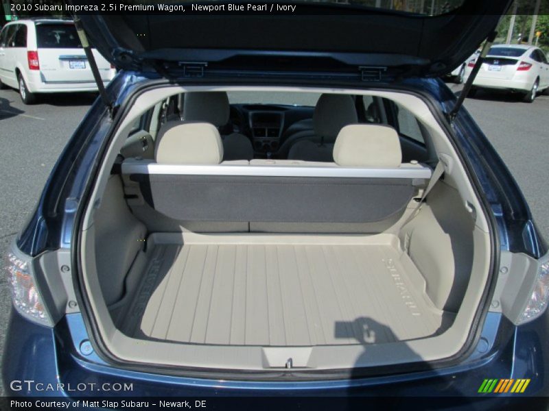 Newport Blue Pearl / Ivory 2010 Subaru Impreza 2.5i Premium Wagon