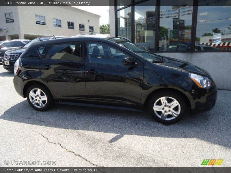 Jet Black Metallic / Ebony 2010 Pontiac Vibe 2.4L