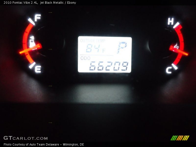 Jet Black Metallic / Ebony 2010 Pontiac Vibe 2.4L