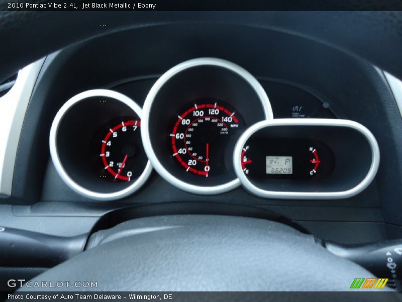 Jet Black Metallic / Ebony 2010 Pontiac Vibe 2.4L