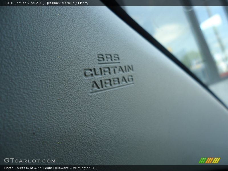 Jet Black Metallic / Ebony 2010 Pontiac Vibe 2.4L
