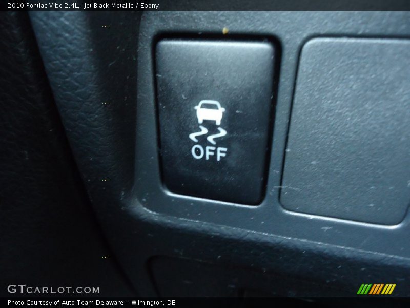 Jet Black Metallic / Ebony 2010 Pontiac Vibe 2.4L