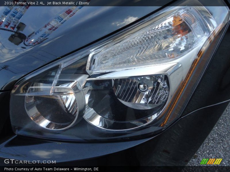 Jet Black Metallic / Ebony 2010 Pontiac Vibe 2.4L