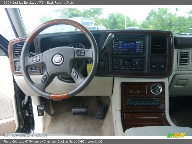 Dashboard of 2004 Escalade AWD