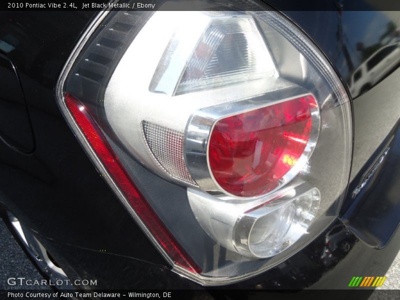 Jet Black Metallic / Ebony 2010 Pontiac Vibe 2.4L
