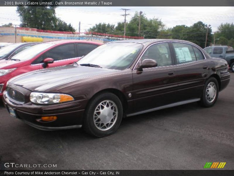 Front 3/4 View of 2001 LeSabre Limited