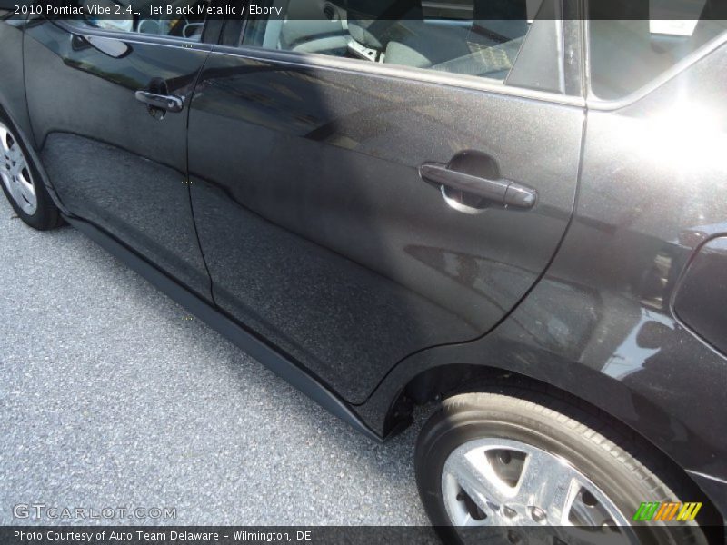 Jet Black Metallic / Ebony 2010 Pontiac Vibe 2.4L