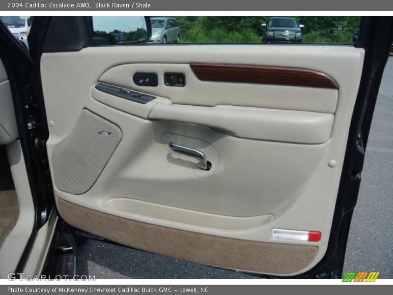 Black Raven / Shale 2004 Cadillac Escalade AWD