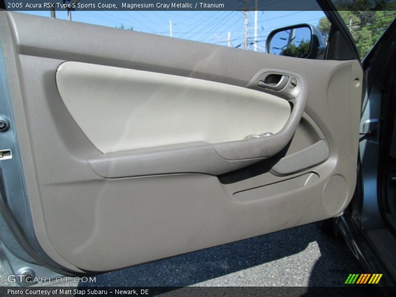 Magnesium Gray Metallic / Titanium 2005 Acura RSX Type S Sports Coupe