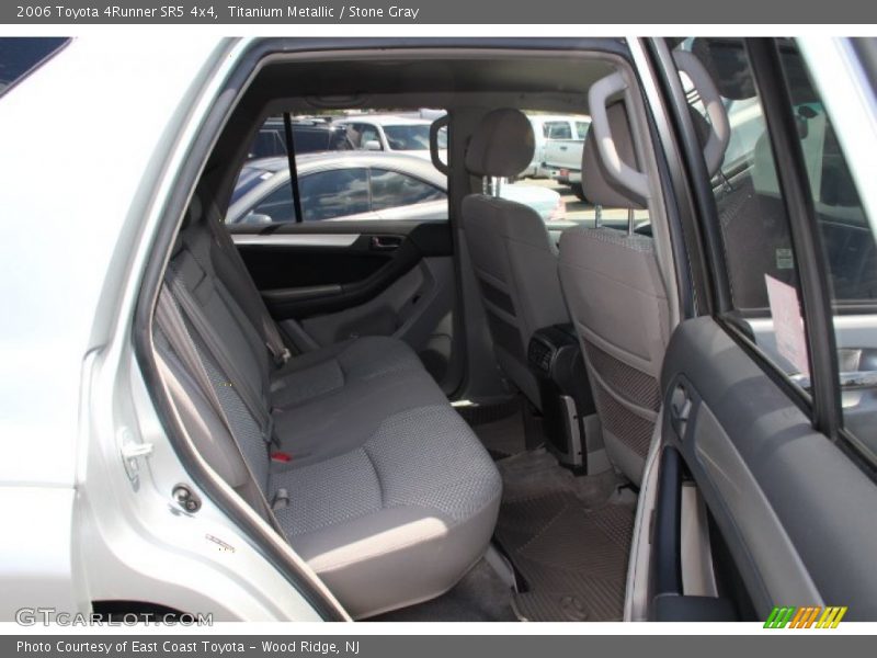 Titanium Metallic / Stone Gray 2006 Toyota 4Runner SR5 4x4