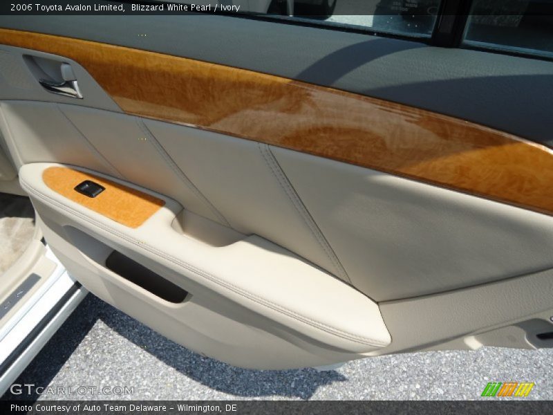 Blizzard White Pearl / Ivory 2006 Toyota Avalon Limited