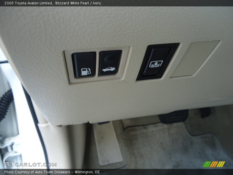 Blizzard White Pearl / Ivory 2006 Toyota Avalon Limited