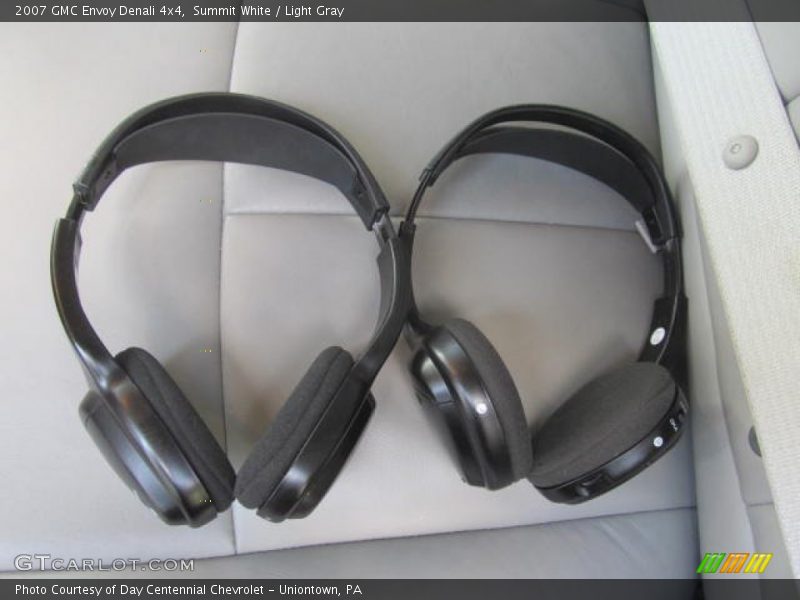 Summit White / Light Gray 2007 GMC Envoy Denali 4x4