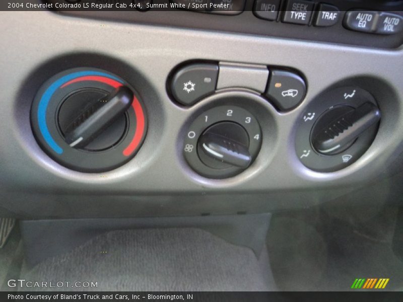 Controls of 2004 Colorado LS Regular Cab 4x4