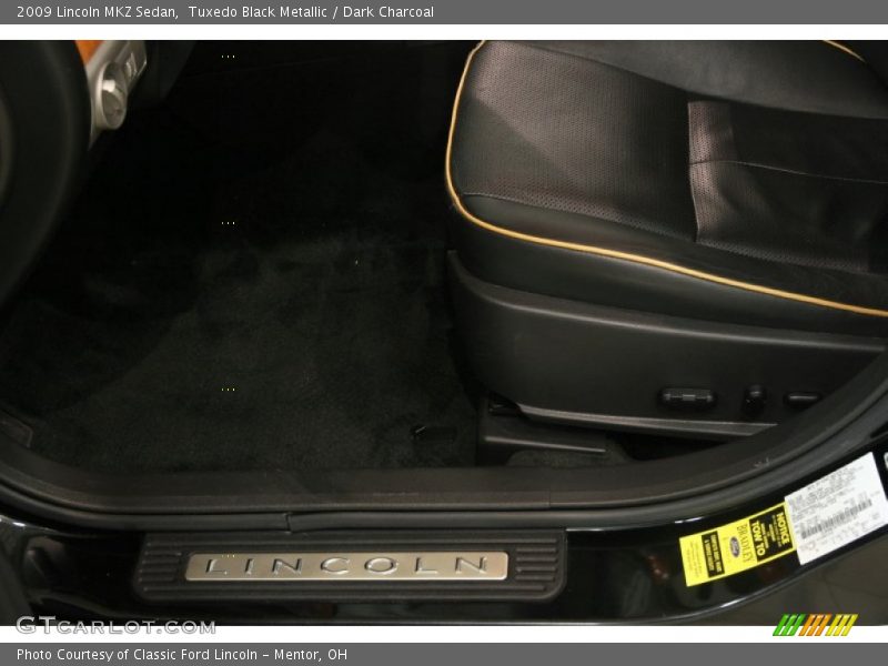 Tuxedo Black Metallic / Dark Charcoal 2009 Lincoln MKZ Sedan
