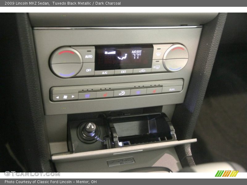 Tuxedo Black Metallic / Dark Charcoal 2009 Lincoln MKZ Sedan