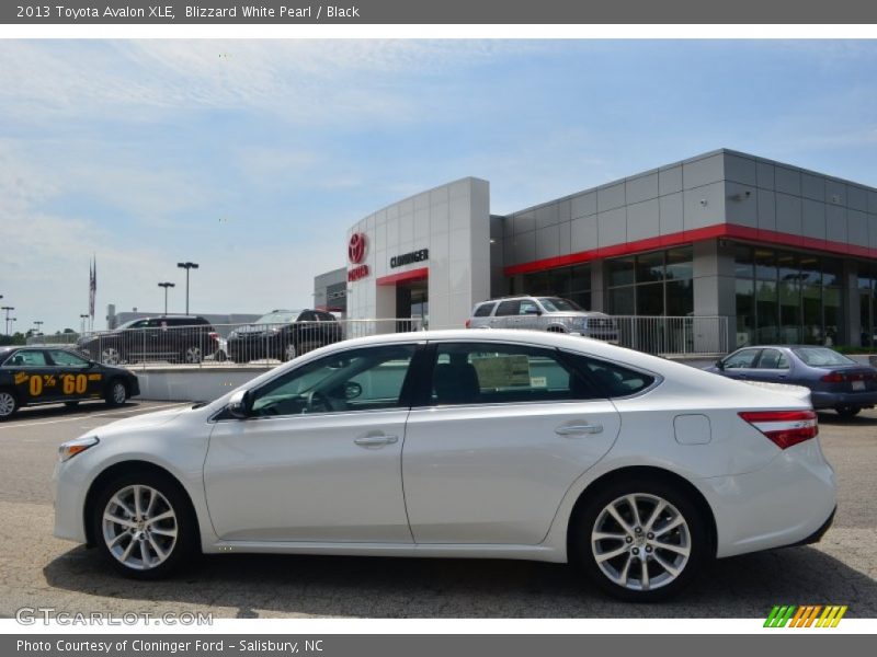 Blizzard White Pearl / Black 2013 Toyota Avalon XLE