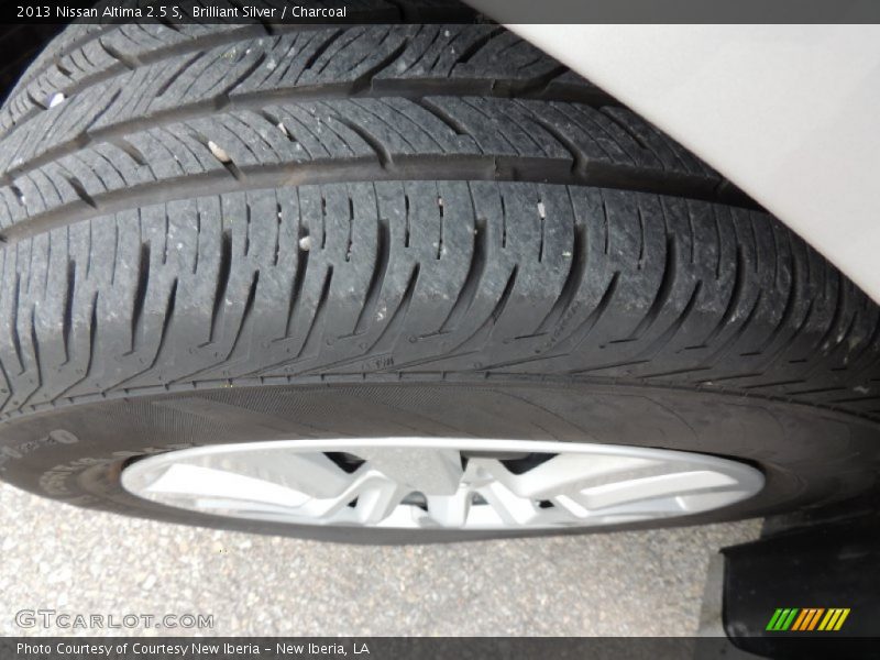 Brilliant Silver / Charcoal 2013 Nissan Altima 2.5 S