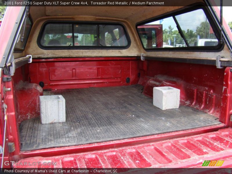 Toreador Red Metallic / Medium Parchment 2001 Ford F250 Super Duty XLT Super Crew 4x4