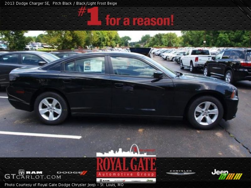Pitch Black / Black/Light Frost Beige 2013 Dodge Charger SE