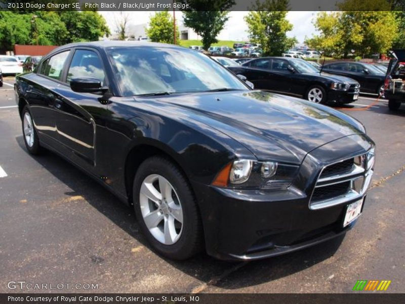 Pitch Black / Black/Light Frost Beige 2013 Dodge Charger SE