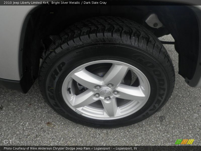 Bright Silver Metallic / Dark Slate Gray 2010 Jeep Liberty Limited 4x4
