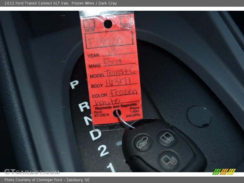 Frozen White / Dark Gray 2013 Ford Transit Connect XLT Van