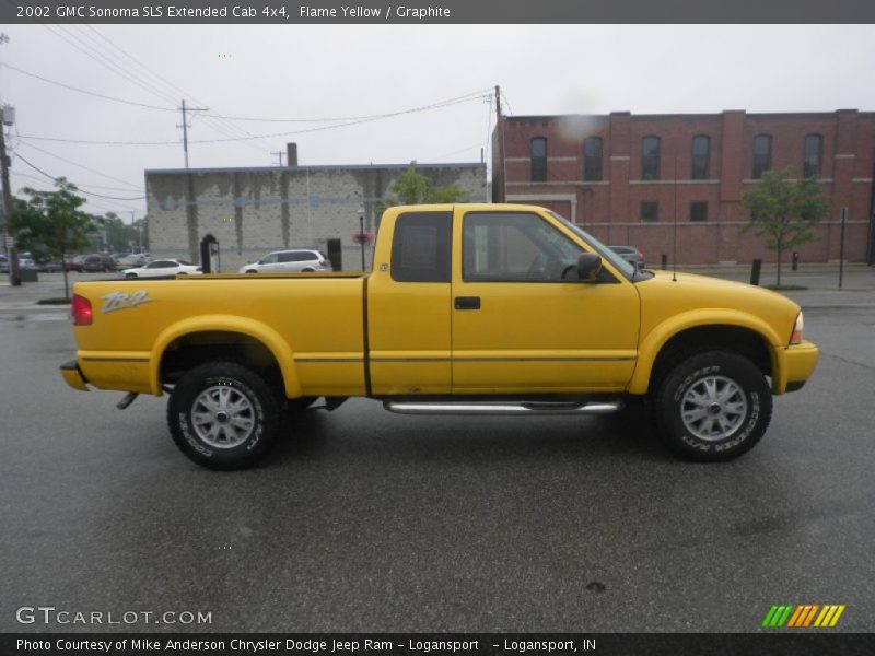  2002 Sonoma SLS Extended Cab 4x4 Flame Yellow