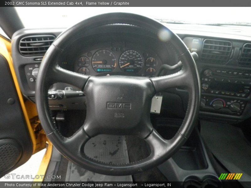  2002 Sonoma SLS Extended Cab 4x4 Steering Wheel