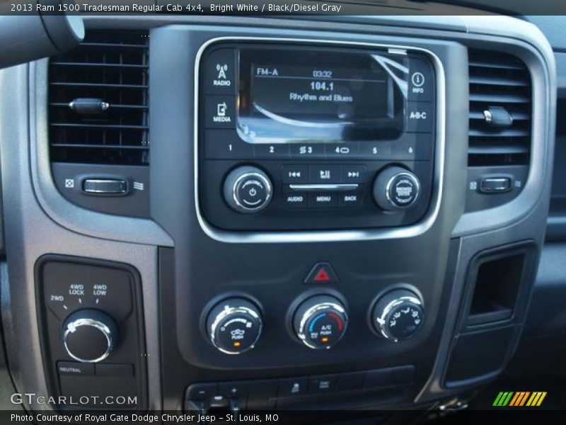 Bright White / Black/Diesel Gray 2013 Ram 1500 Tradesman Regular Cab 4x4
