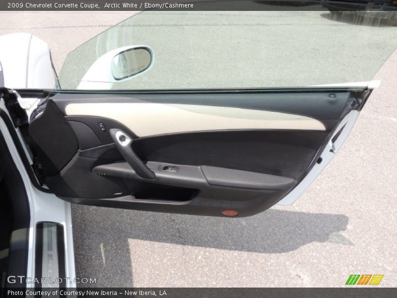 Arctic White / Ebony/Cashmere 2009 Chevrolet Corvette Coupe