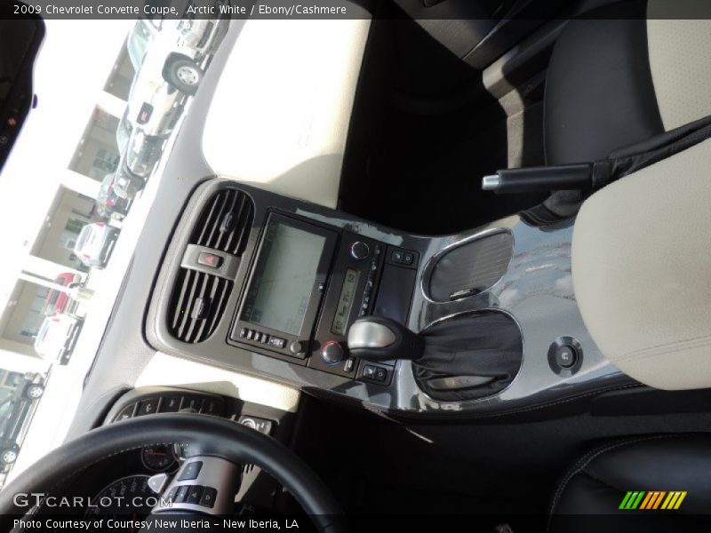 Arctic White / Ebony/Cashmere 2009 Chevrolet Corvette Coupe