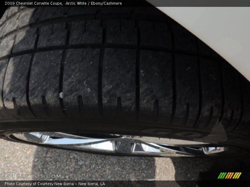 Arctic White / Ebony/Cashmere 2009 Chevrolet Corvette Coupe