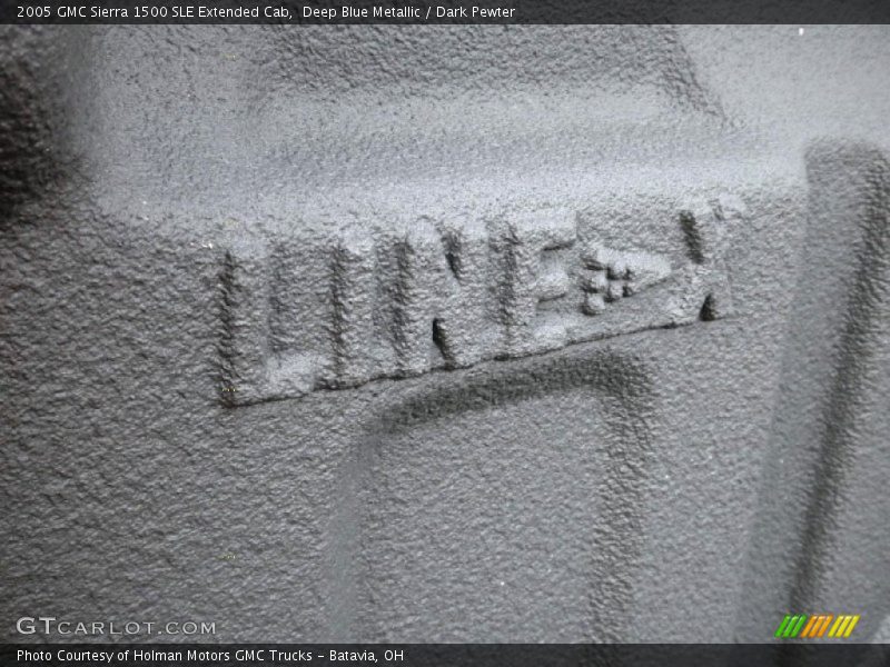 Deep Blue Metallic / Dark Pewter 2005 GMC Sierra 1500 SLE Extended Cab