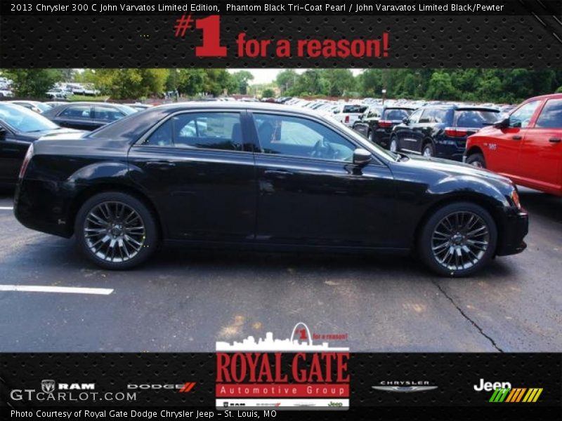 Phantom Black Tri-Coat Pearl / John Varavatos Limited Black/Pewter 2013 Chrysler 300 C John Varvatos Limited Edition