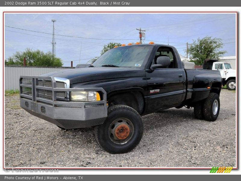 Front 3/4 View of 2002 Ram 3500 SLT Regular Cab 4x4 Dually
