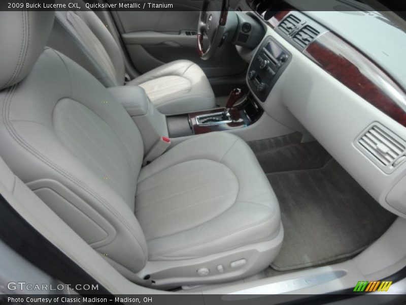 Quicksilver Metallic / Titanium 2009 Buick Lucerne CXL