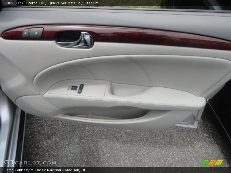 Quicksilver Metallic / Titanium 2009 Buick Lucerne CXL