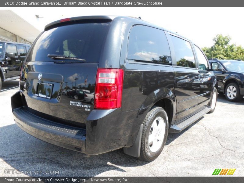 Brilliant Black Crystal Pearl / Dark Slate Gray/Light Shale 2010 Dodge Grand Caravan SE