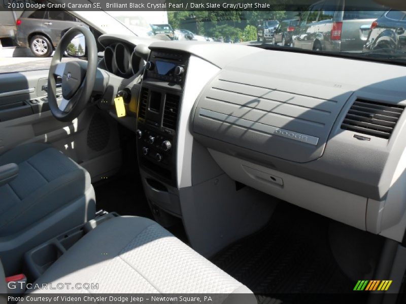 Brilliant Black Crystal Pearl / Dark Slate Gray/Light Shale 2010 Dodge Grand Caravan SE
